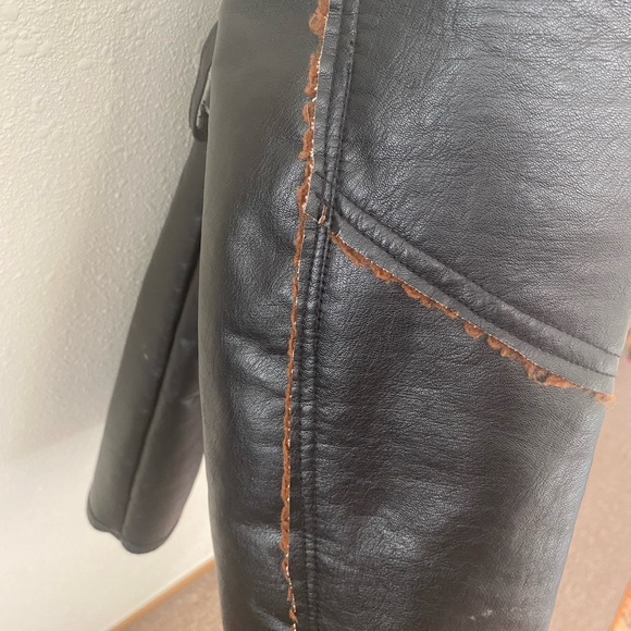 Vintage Sherpa Lined Leather Jacket - Picture 11 of 11